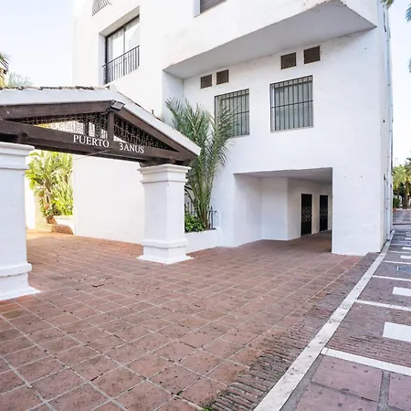 Apartment Luxury 3-bedroom For Rent In The Heart Of Puerto Banus