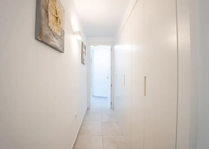 Luxury 3-Bedroom Apartment For Rent In The Heart Of Puerto Banus * Marbella