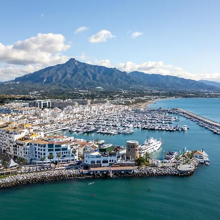 Luxury 3-bedroom For Rent In The Heart Of Puerto Banus Lejlighed Marbella