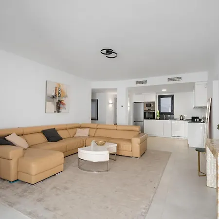 Luxury 3-Bedroom Apartment For Rent In The Heart Of Puerto Banus *